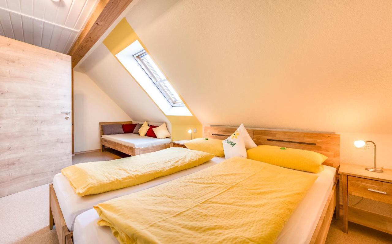 Bartlhof-Ferienwohnungen-Zimmer Burglengenfeld Ngoại thất bức ảnh